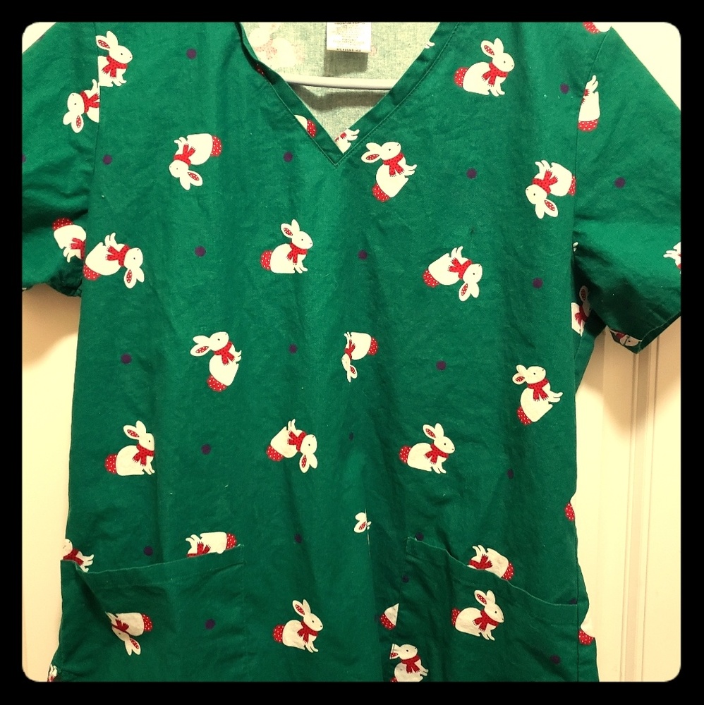 EASTER SCRUB TOP SMALL
